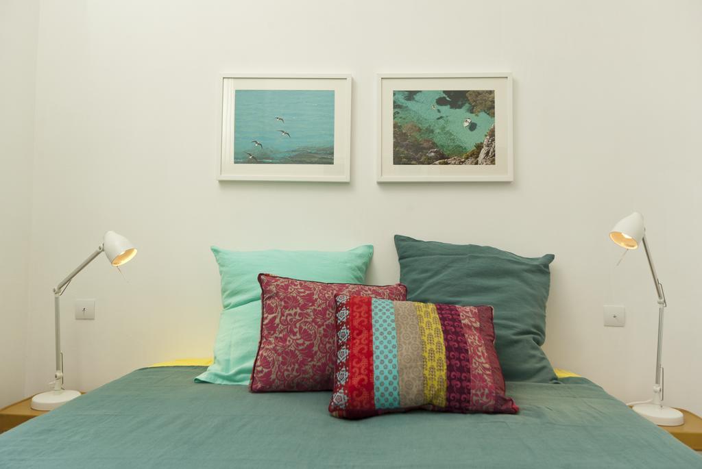 Les Barques, Vue Splendide Sur Le Port De Cassis Apartment Room photo